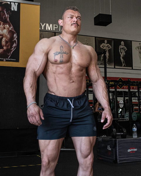 SQUATTING SHORTS – MOTORS / BLACK