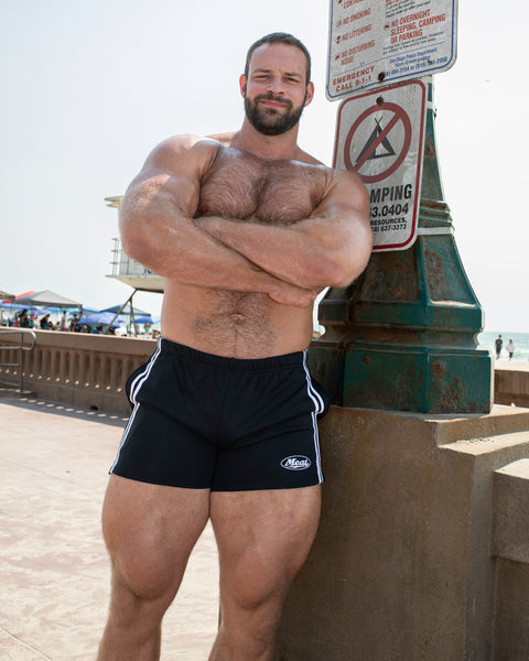 SQUATTING SHORTS – ATHLETIC / BLACK