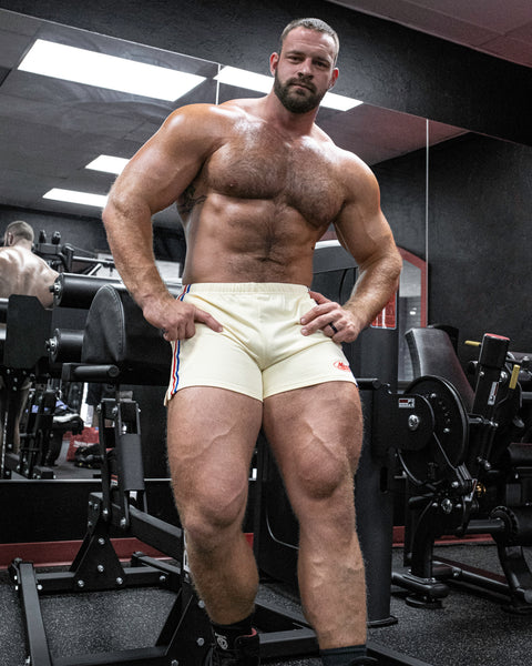 SQUATTING SHORTS – ATHLETIC / BEIGE WHITE